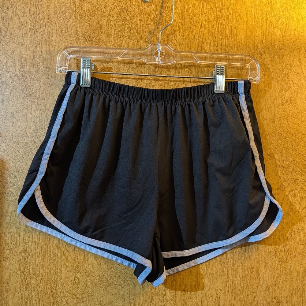 Indero Black Shorts